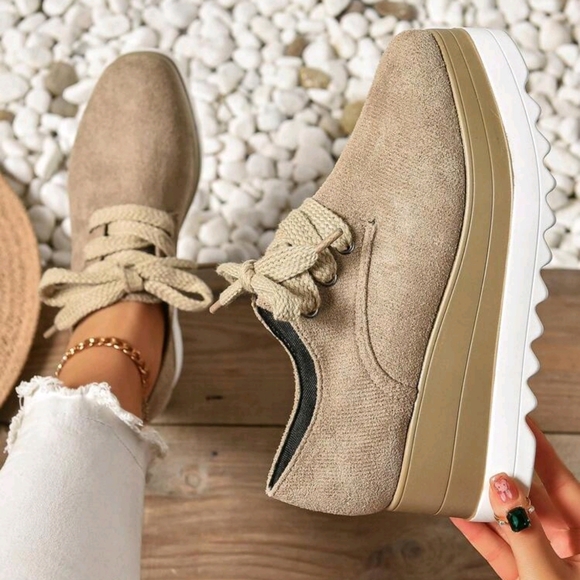 Women's Chunky Platform Lace-Up Suede Oxfords, Khaki Color, Fashionable Casual - Picture 4 of 6